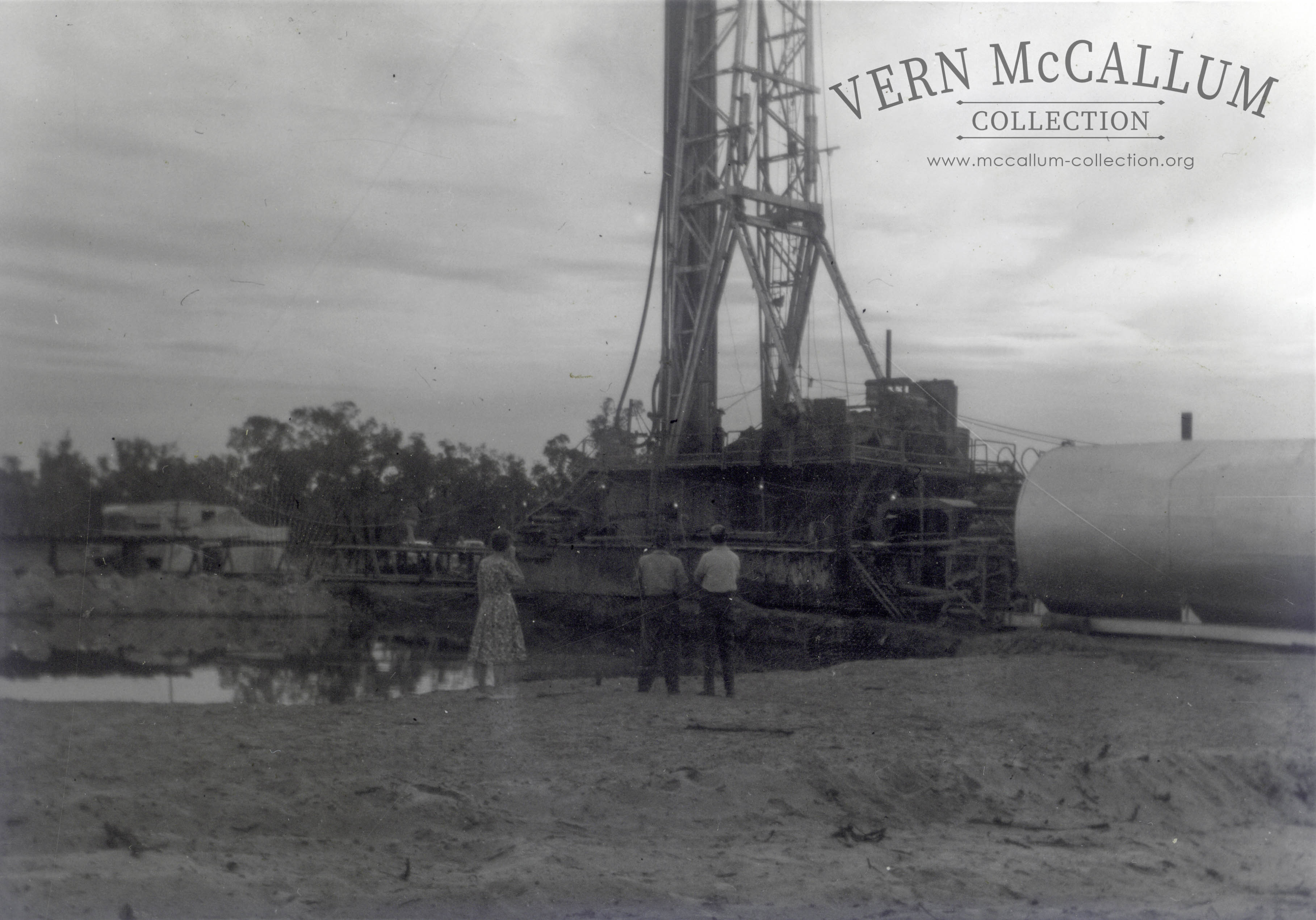 Drilling for oil at Casterton in 1964.
