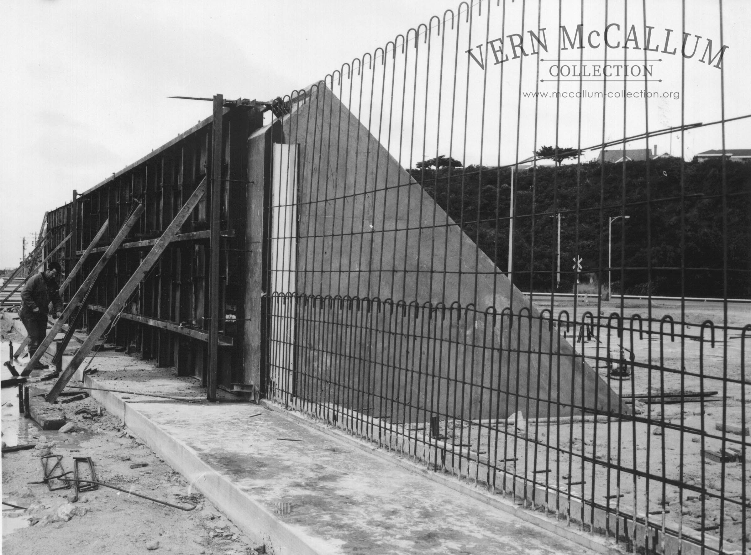 Construction of wheat shed wall.