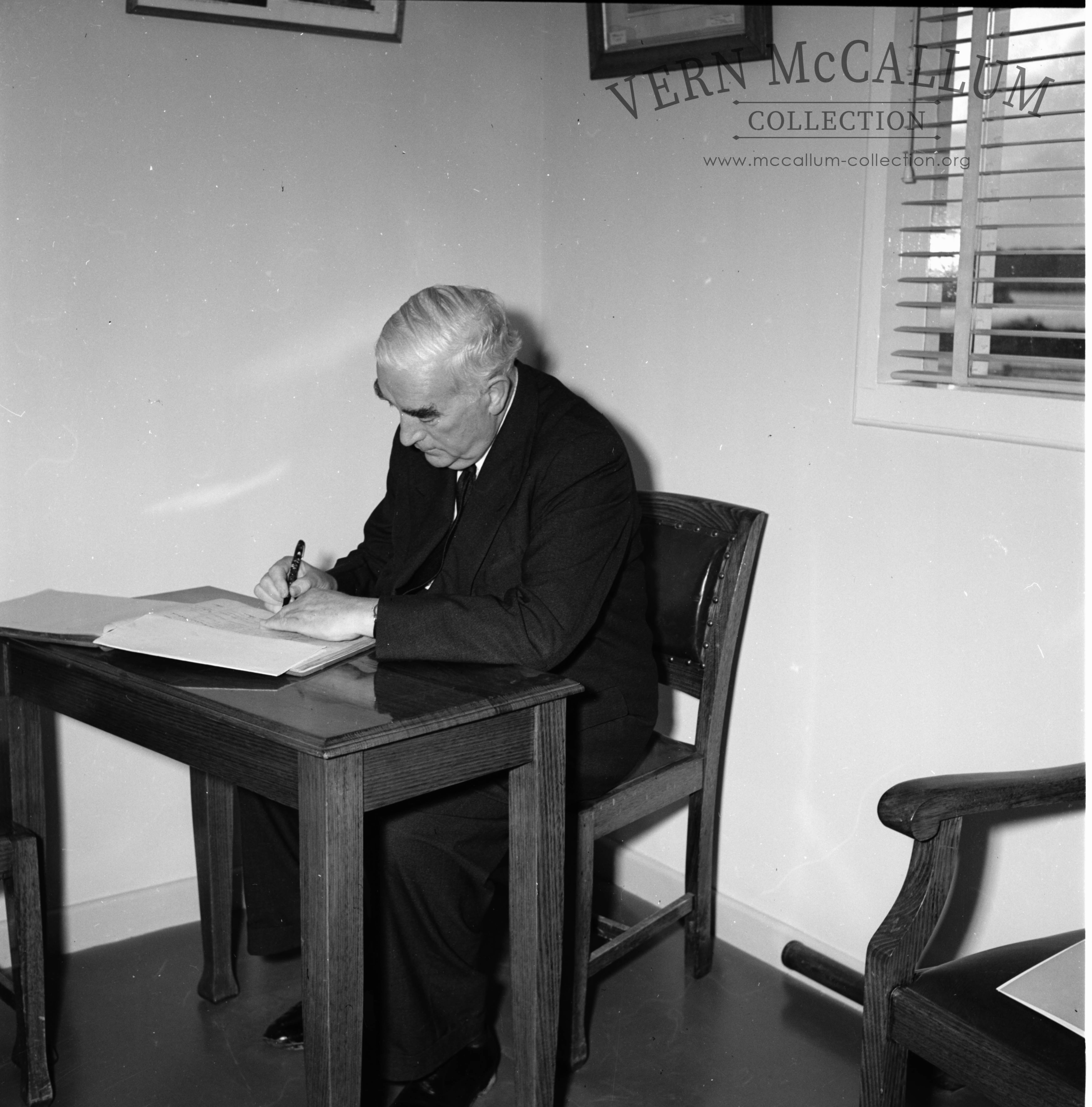 Prime minister Robert Menzies.