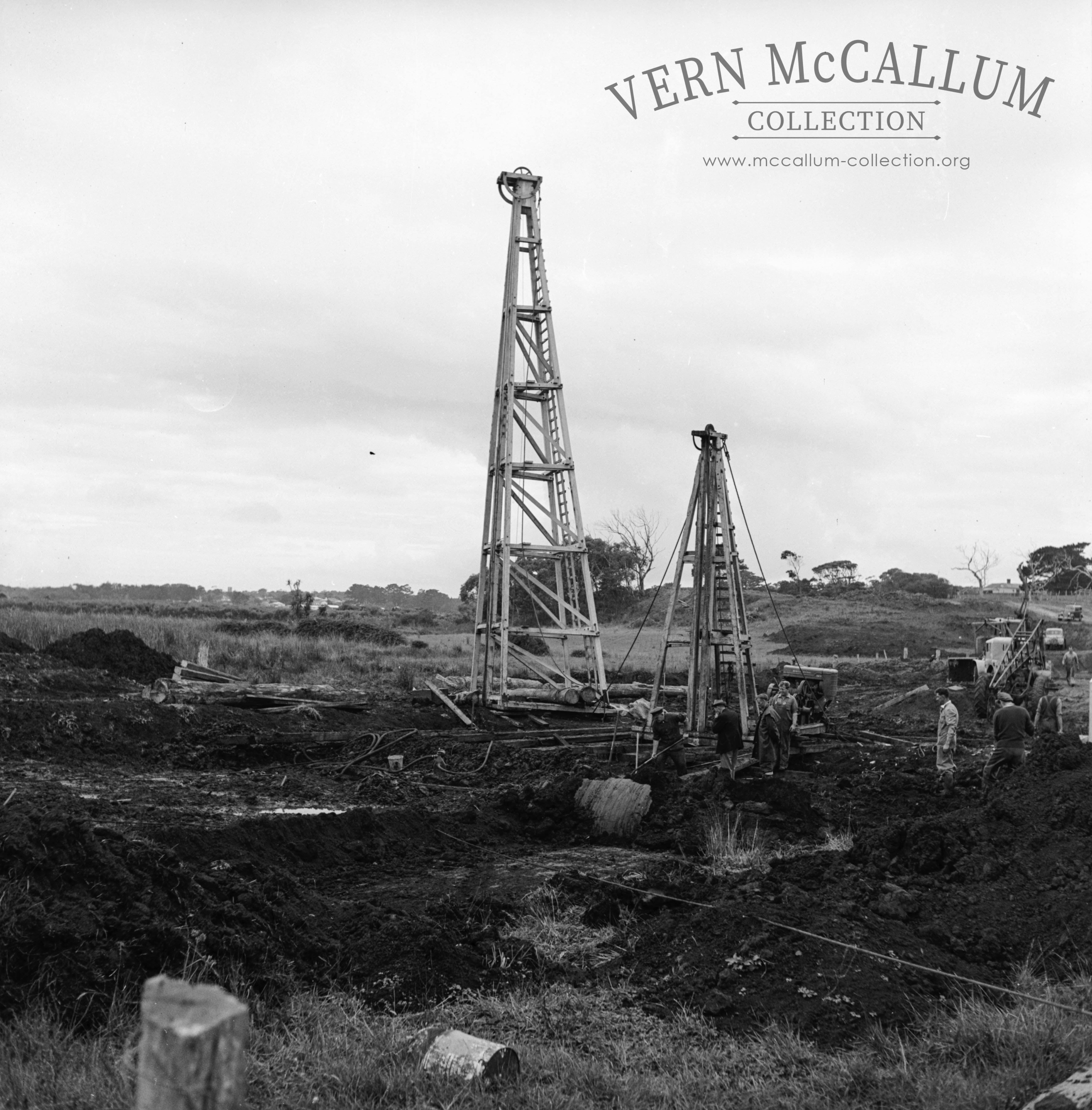 Driving piles for the railway bridge in Julia street.