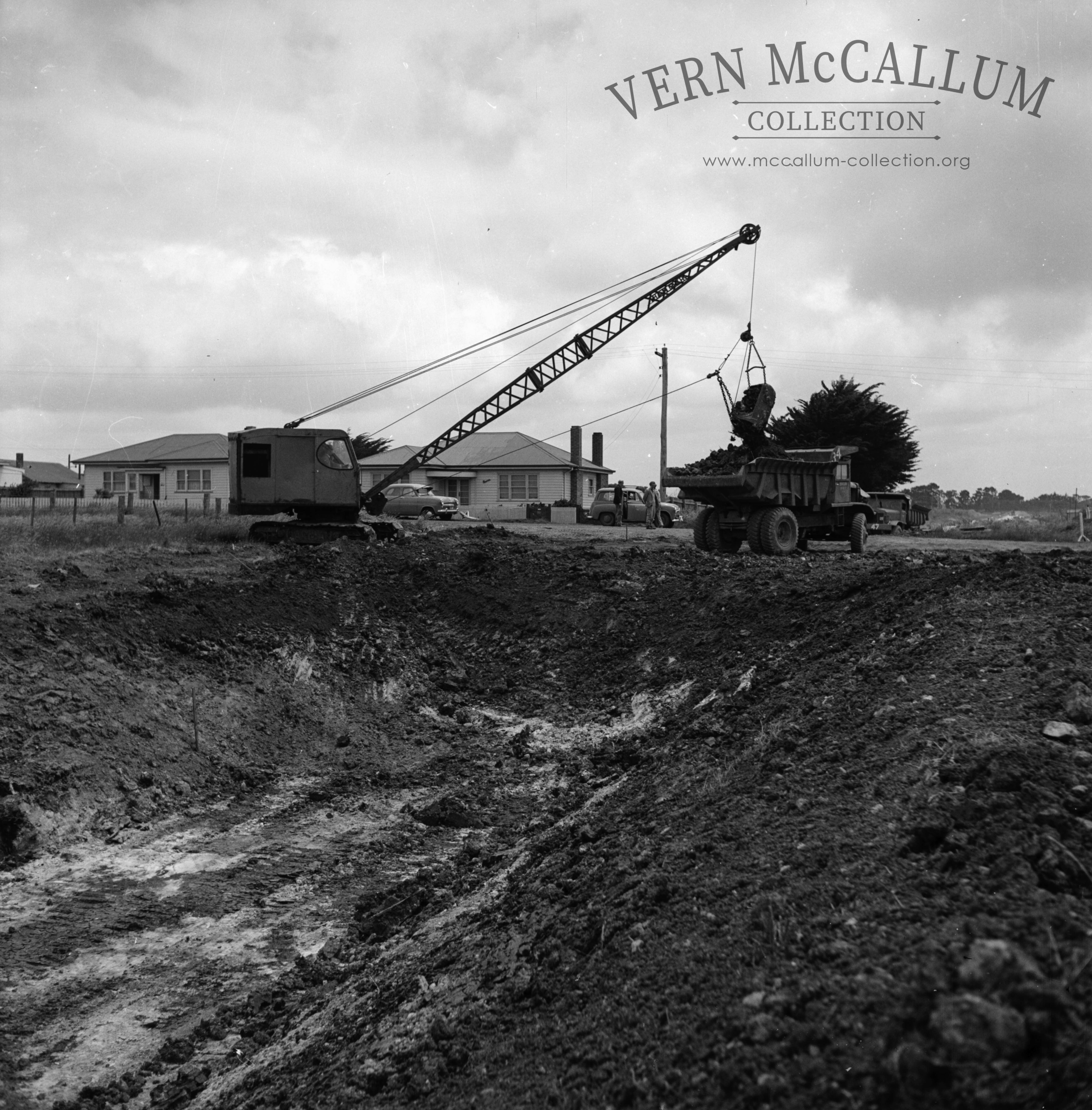 Dredging the railway line in Scott street.