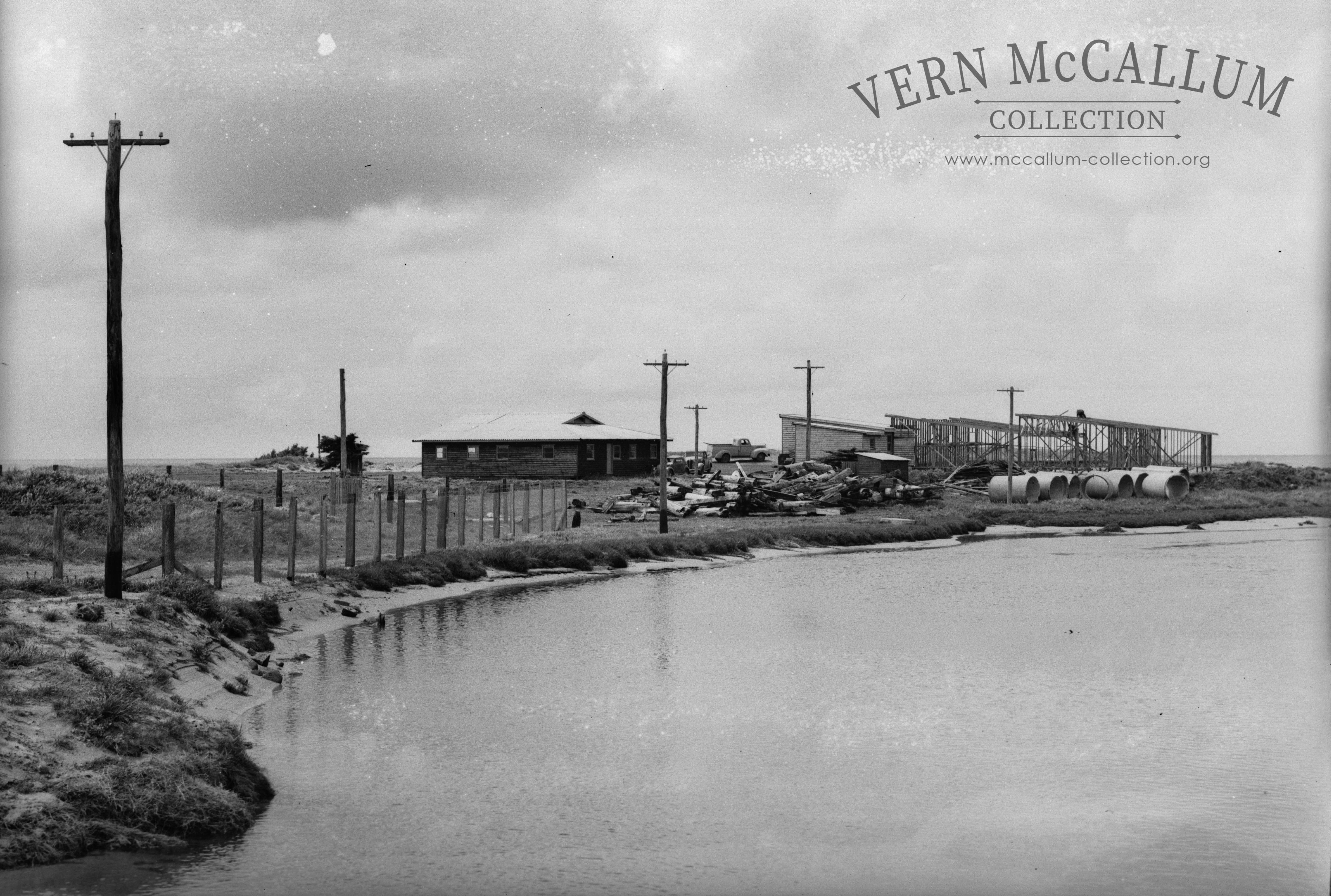 Buildings over Saltwater creek.