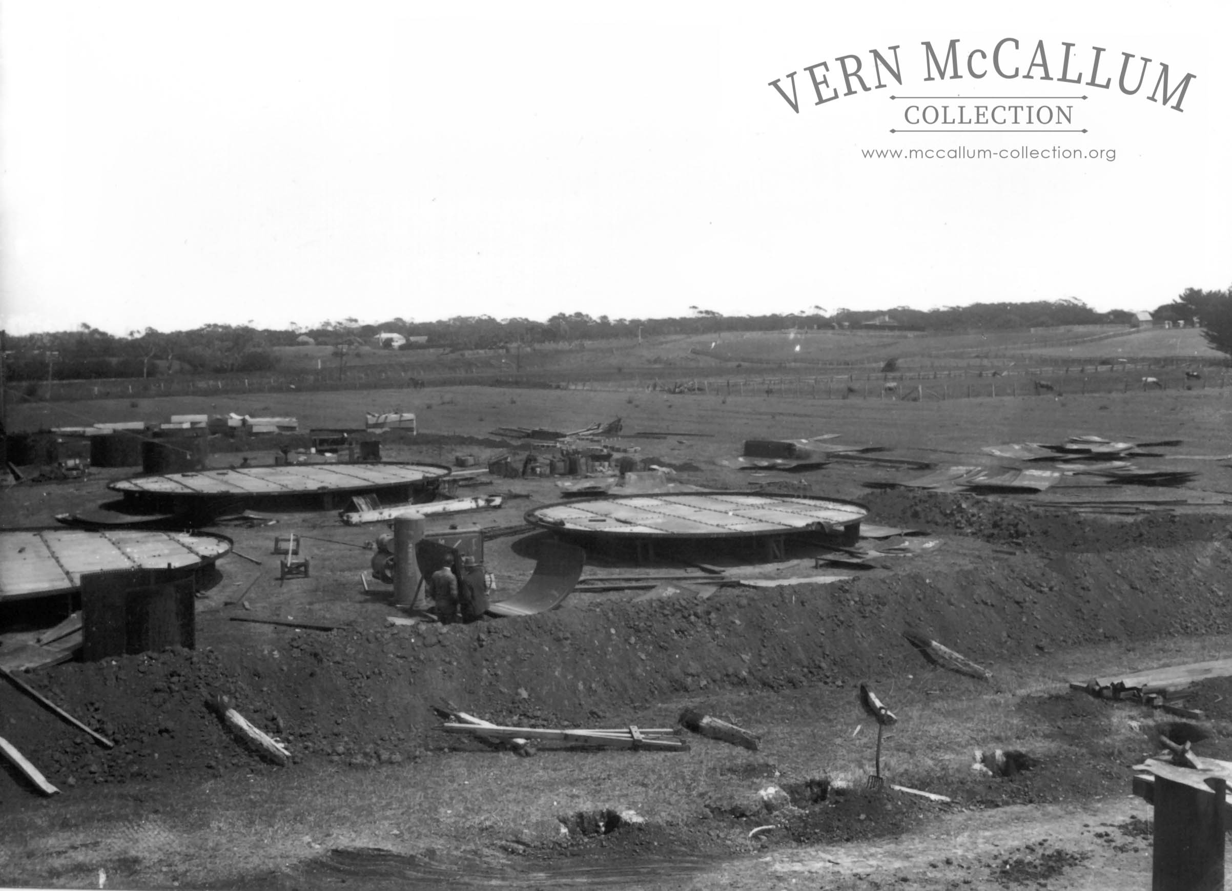 Oil tanks in Kennedy street.being built.
