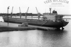 Building the port.Photo courtesy Geoff Blackman.