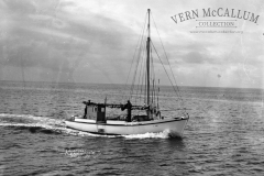 Bill Paterson's boat circa 1950 reg no V307