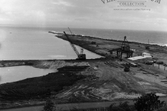 The construction of the port in the early phase.