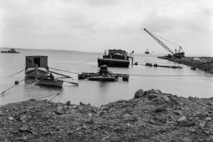 Buildihg the main breakwater .